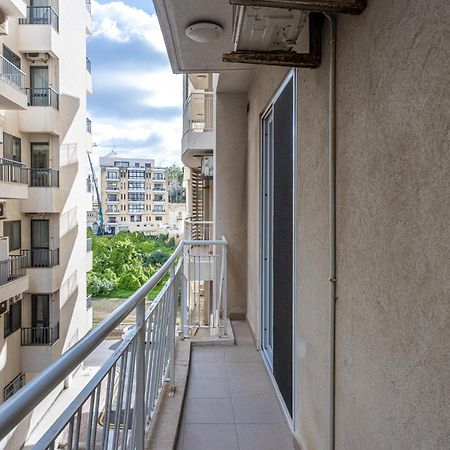 St Julians - Balluta 2 Bedroom Apartment Saint Julian's Exterior photo