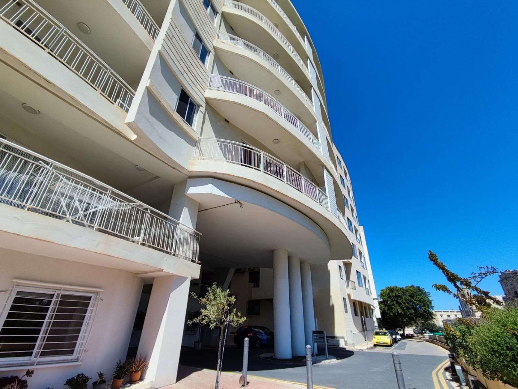 St Julians - Balluta 2 Bedroom Apartment Saint Julian's Exterior photo